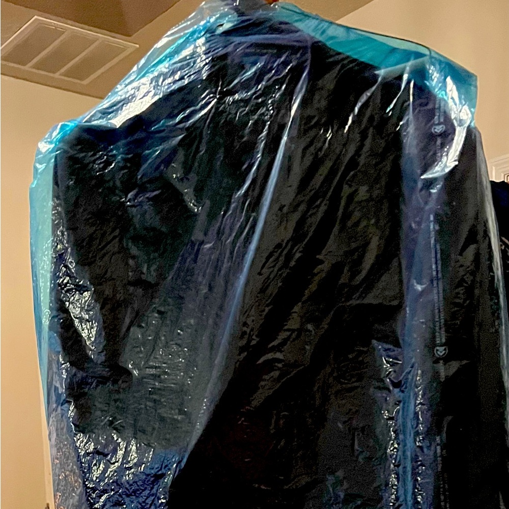 Men Suit 2Xl and jeans
Reserved.